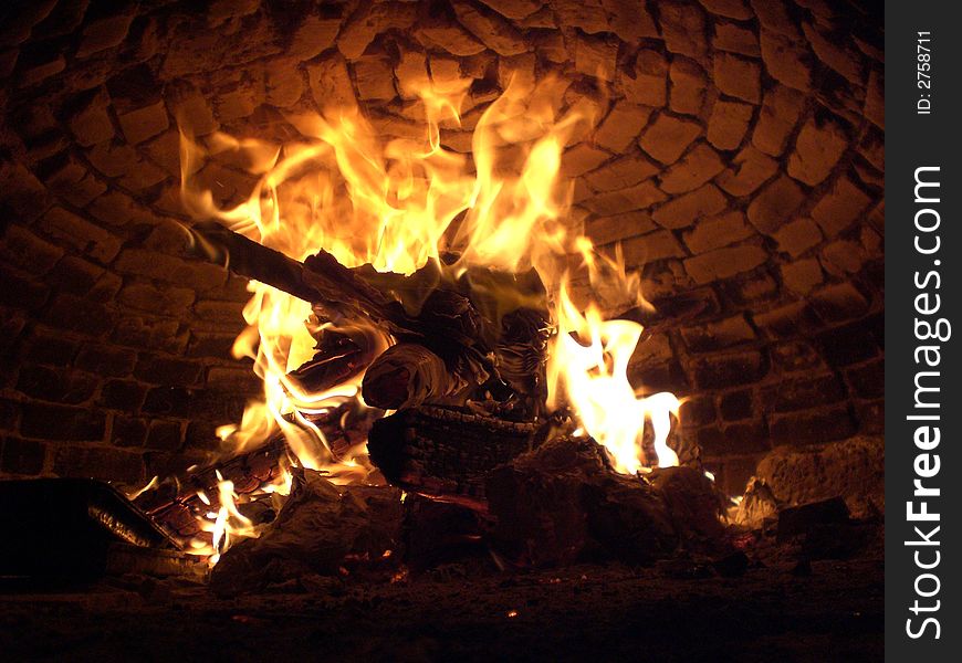 A powerfull firewood in the oven