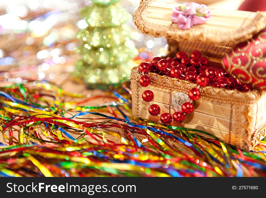 Christmas candle and beads - preparation