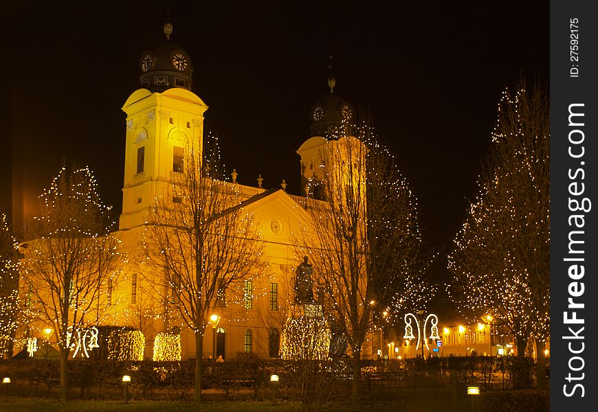 The big church of Debrecen is Christmas in illumination. The big church of Debrecen is Christmas in illumination.