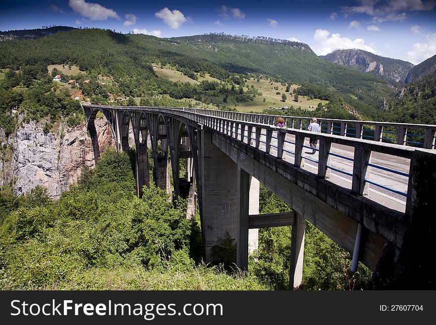 Bridge Over Tara