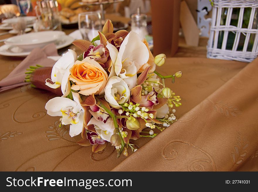 Wedding table setting. Place Bride's Bouquet. Wedding table setting. Place Bride's Bouquet