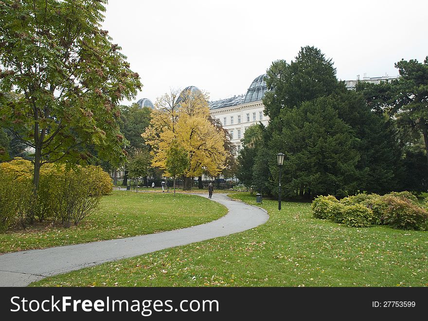 Path in the autumn park in the center of Vienna &x28;A
