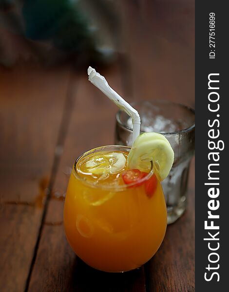 Cucumber cocktail with fresh citrus fruit flavour