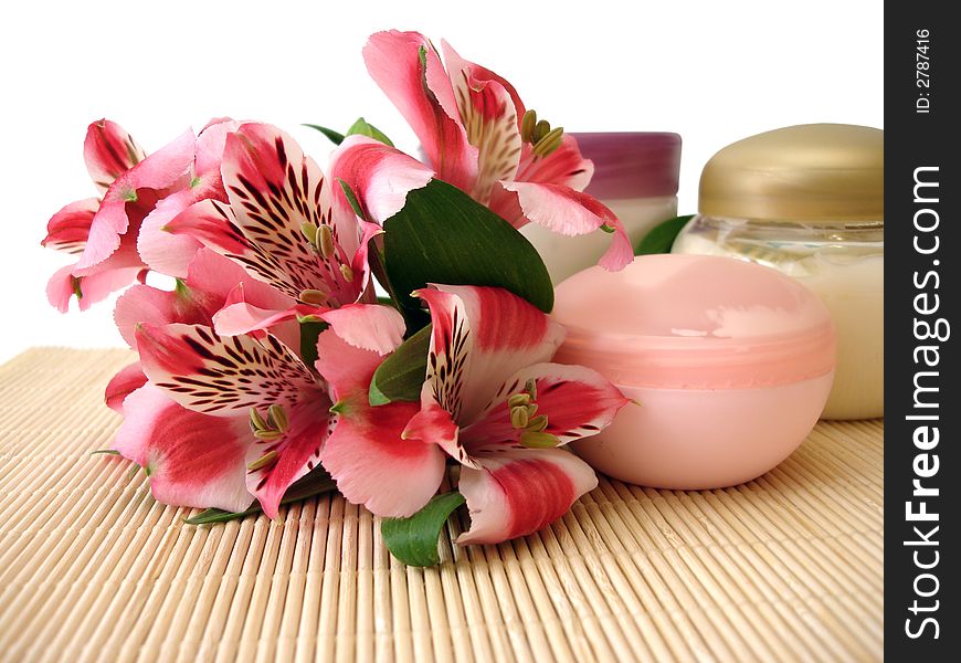 Cosmetic moisturizing cream with flowers