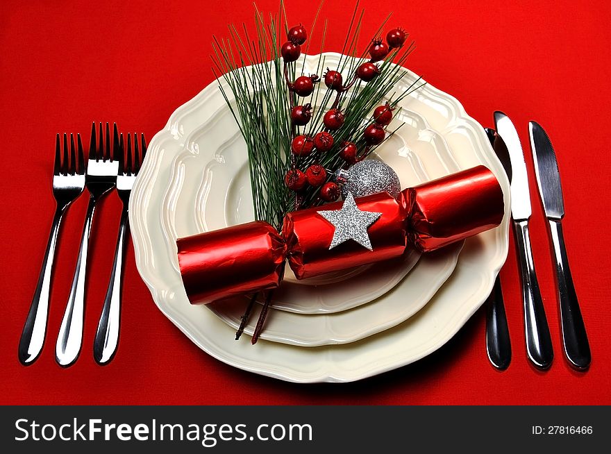 Red Christmas Table Setting