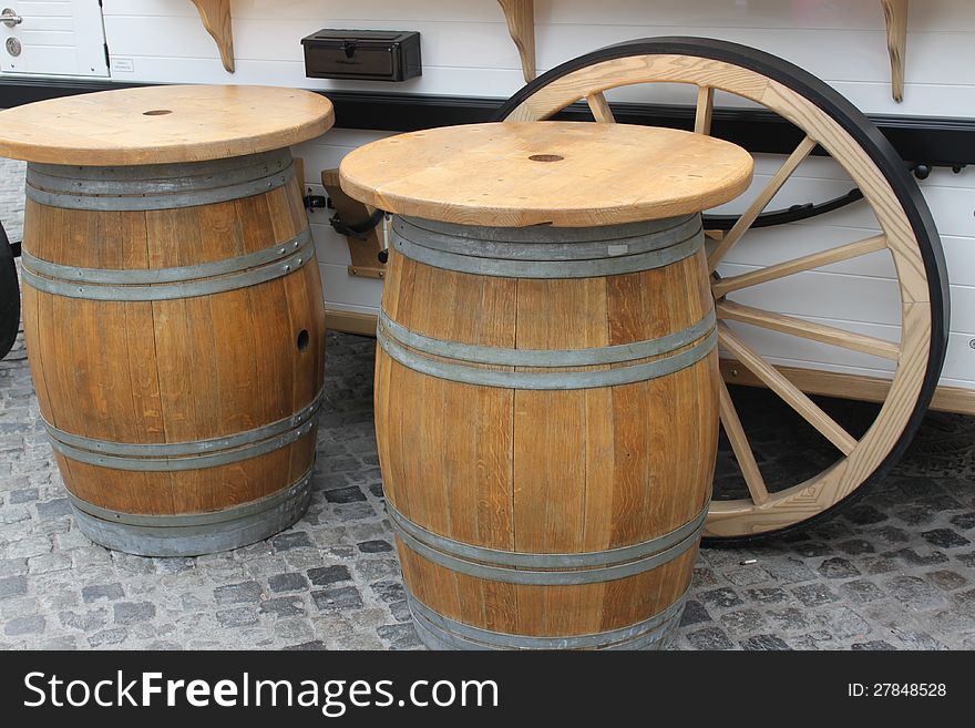 Tables barrels