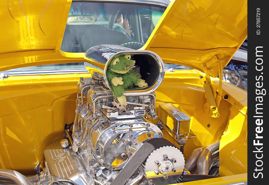 This is a forced induction high performance V-8 engine in a 1955 Chevrolet Bel Air. This is a forced induction high performance V-8 engine in a 1955 Chevrolet Bel Air.