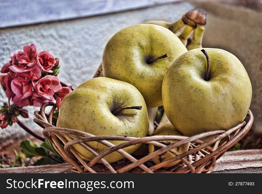Image of apples and bananas