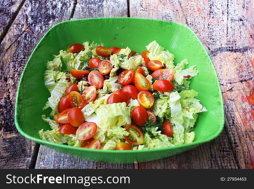 Salad with tomatoes and basil