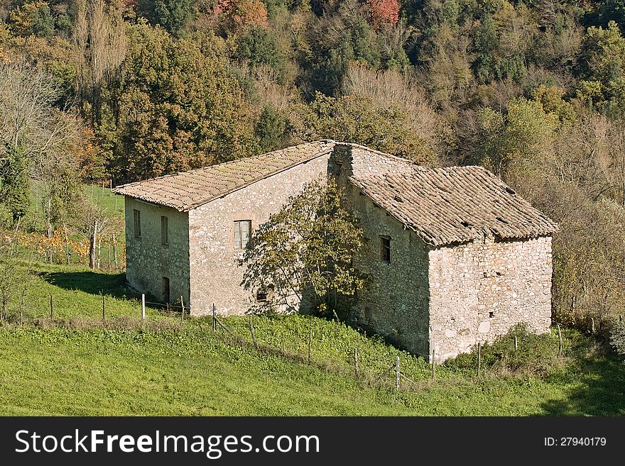 Old uninhabited farmhouse in the sabina countryside. Old uninhabited farmhouse in the sabina countryside