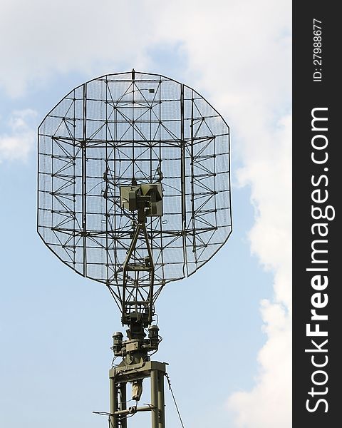 Military radar antenna for object's detection and ranging