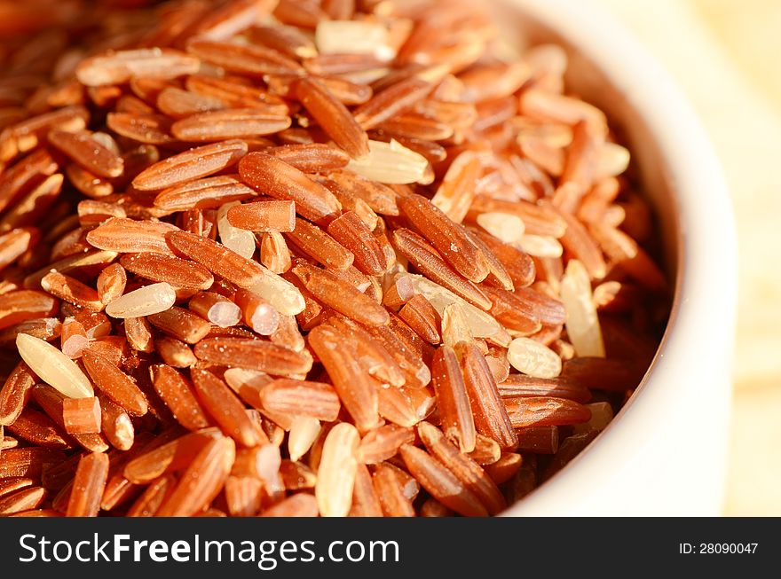 Organic brown rice ; source of vitamin and dietary fiber. Organic brown rice ; source of vitamin and dietary fiber.