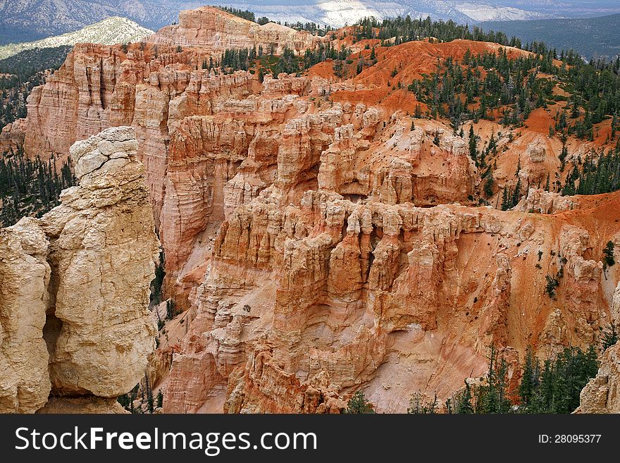Great spires carved away by erosion in Bryce Canyon National Park, Utah, USA. Great spires carved away by erosion in Bryce Canyon National Park, Utah, USA