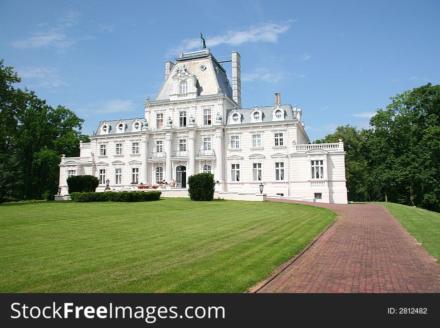A white palace in Poland. A white palace in Poland