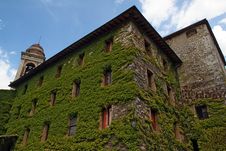 Ivy-covered House In Tuscany Royalty Free Stock Image Ivy-covered House In Tuscany Royalty Free Stock Image