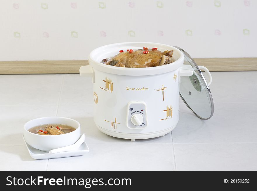 Electric pot for casserole food