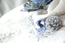 Pine Cones And Blue Ornaments Royalty Free Stock Photography