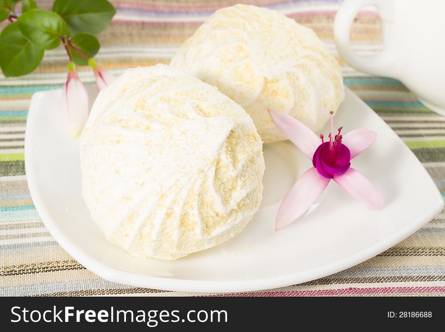 Marshmallows on a plate, closeup