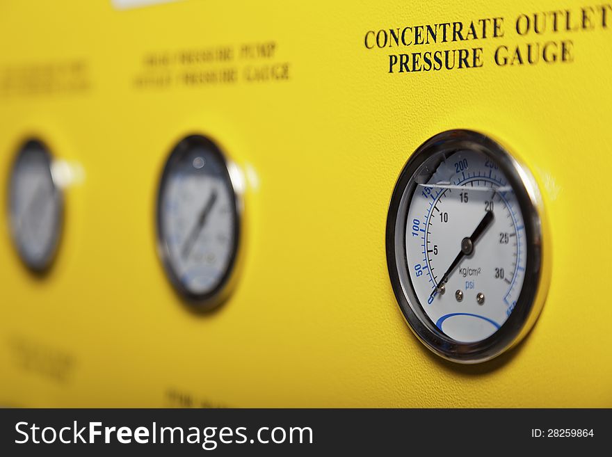 Pressure gauges