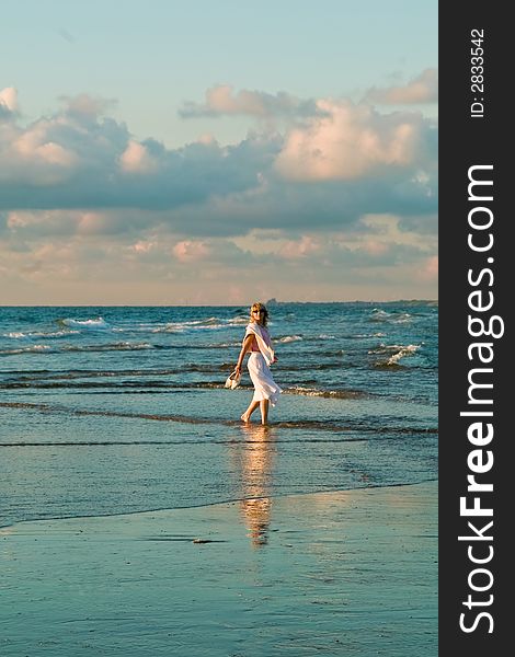 Pretty girl and the sea