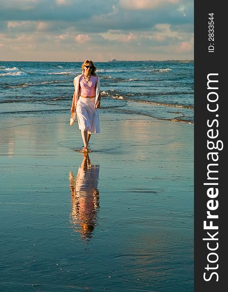 Pretty girl and the sea