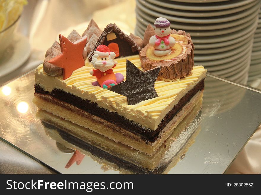 A New Year's cake have a Santa Cross Doll. A New Year's cake have a Santa Cross Doll.