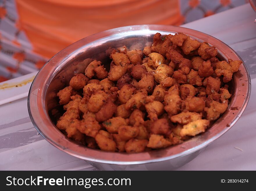 fry fritters food served during Indian wedding