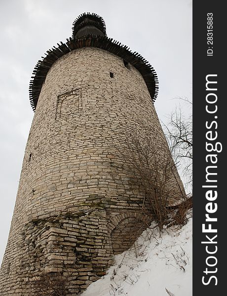 Pskov.  The High tower of Kroma. Aspect from bottom