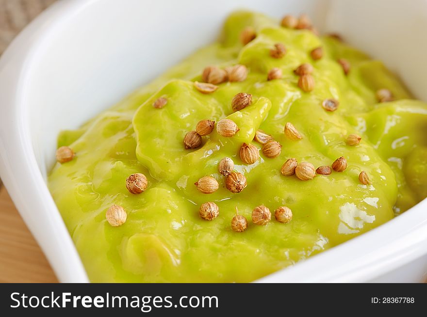 Guacamole salad into a deep bowl