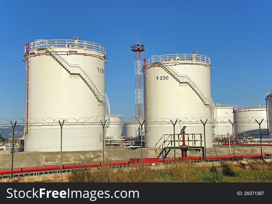 High capacity fuel tanks used for storage