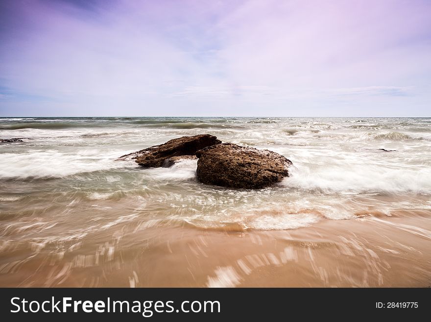 Sea whit stones