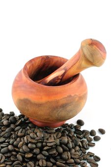 Mortar And Pestle And  Black Coffee Royalty Free Stock Images