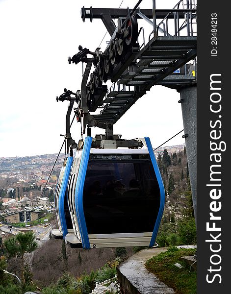 Cable-car going up to peak