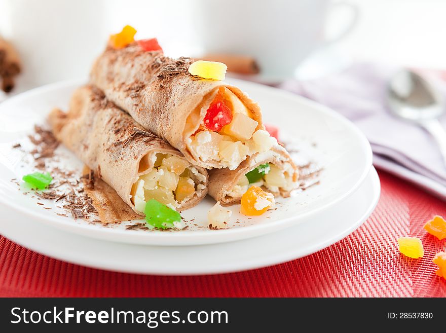 Pancakes Filled With Fruit And Mascarpone