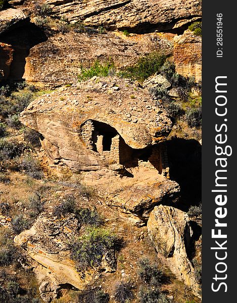 The Anazazi ruin Boulder House at Hovenweep National Monument