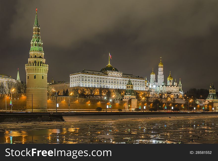 Moscow embankment of the Kremlin at night