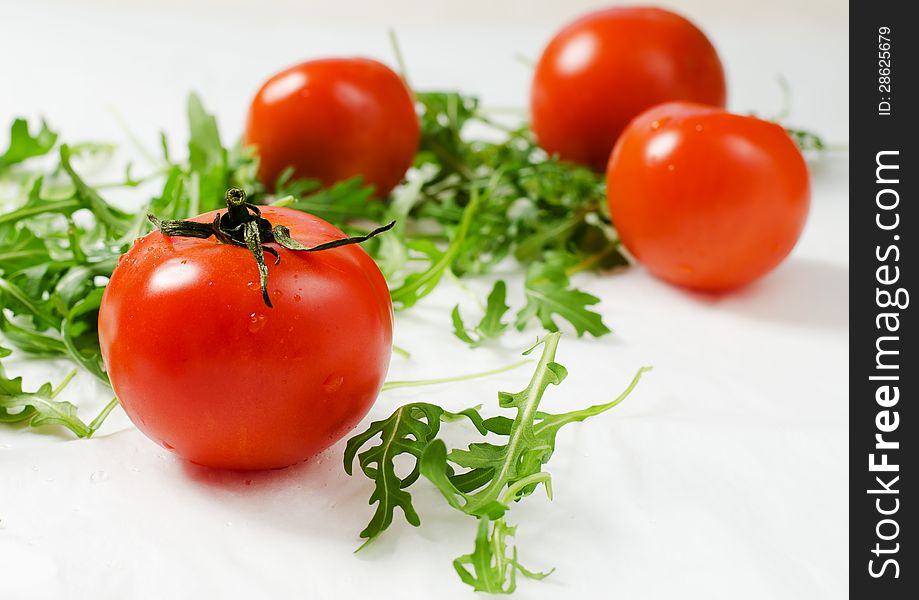 Tomatoes with rucola