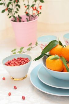 Ripe Clementines And Red Skin Pinuts Stock Images Ripe Clementines And Red Skin Pinuts Stock Images
