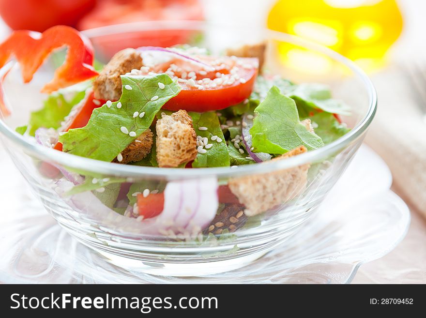 Vegetable Salad With Croutons