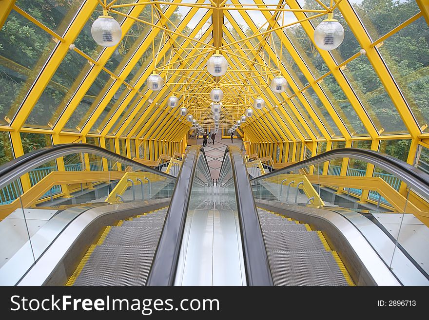 Escalator of pedestrian bridge