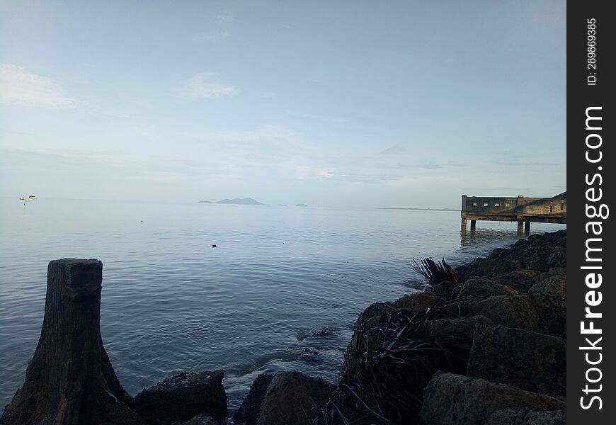 The Appearance Of The Sea In The Morning With Calm Water