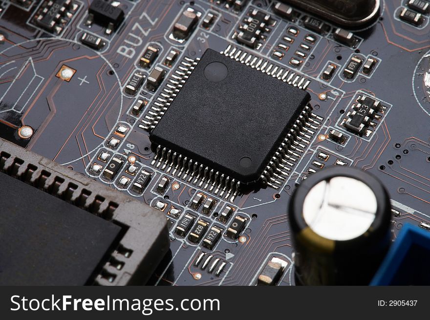 Computer circuit board with central processing unit