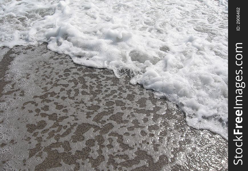 Waves foam