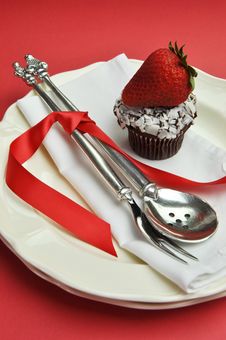 Red Theme Formal Dinner Table Setting - Vertical. Royalty Free Stock Images Red Theme Formal Dinner Table Setting - Vertical. Royalty Free Stock Images