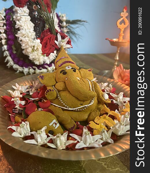 Handmade god Ganesha - Focused snap