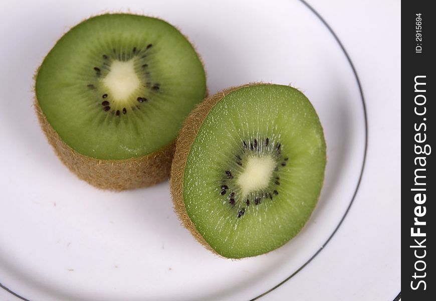 Fresh slice of kiwi fruit