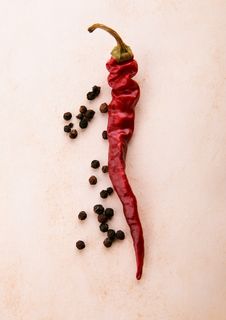 Dry Chili And Black Pepper Royalty Free Stock Images Dry Chili And Black Pepper Royalty Free Stock Images