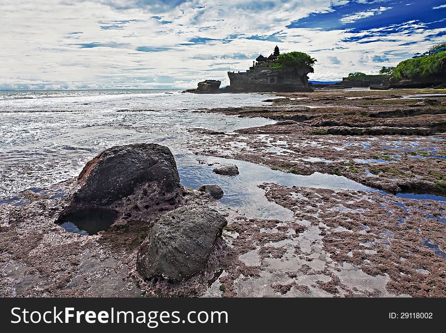 Pura Tanah Lot temple before the sunset, Bali, Indonesia