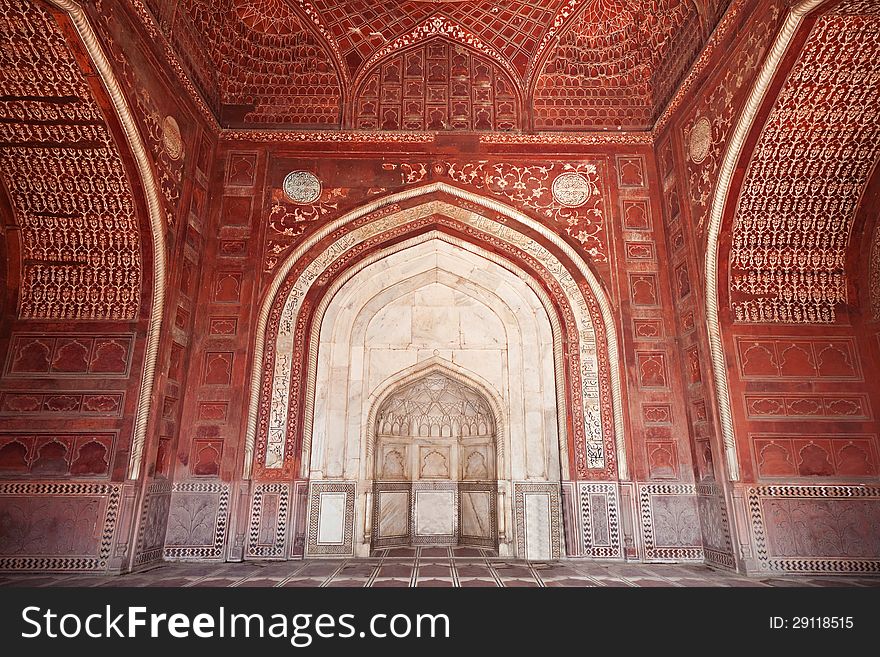 Detail of decorating the Taj Mahal