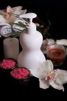 White Orchids And Spa Treatment Products Stock Images White Orchids And Spa Treatment Products Stock Images